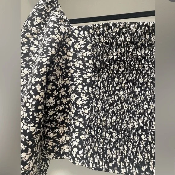 Levi’s Long Sleeve Flower Print Crop - NWT - Picture 7 of 8